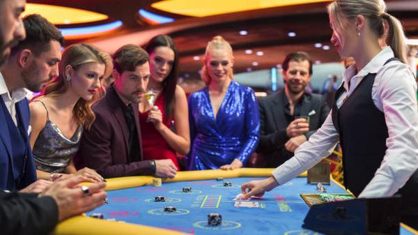 Video Poker Etiquette: Dos and Don'ts for a Respectful Gaming Experience